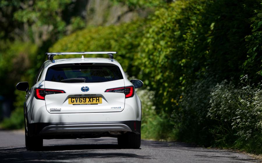  Toyota Corolla Trek Hybrid 2020 года  (UK) (фото 12 из 40)